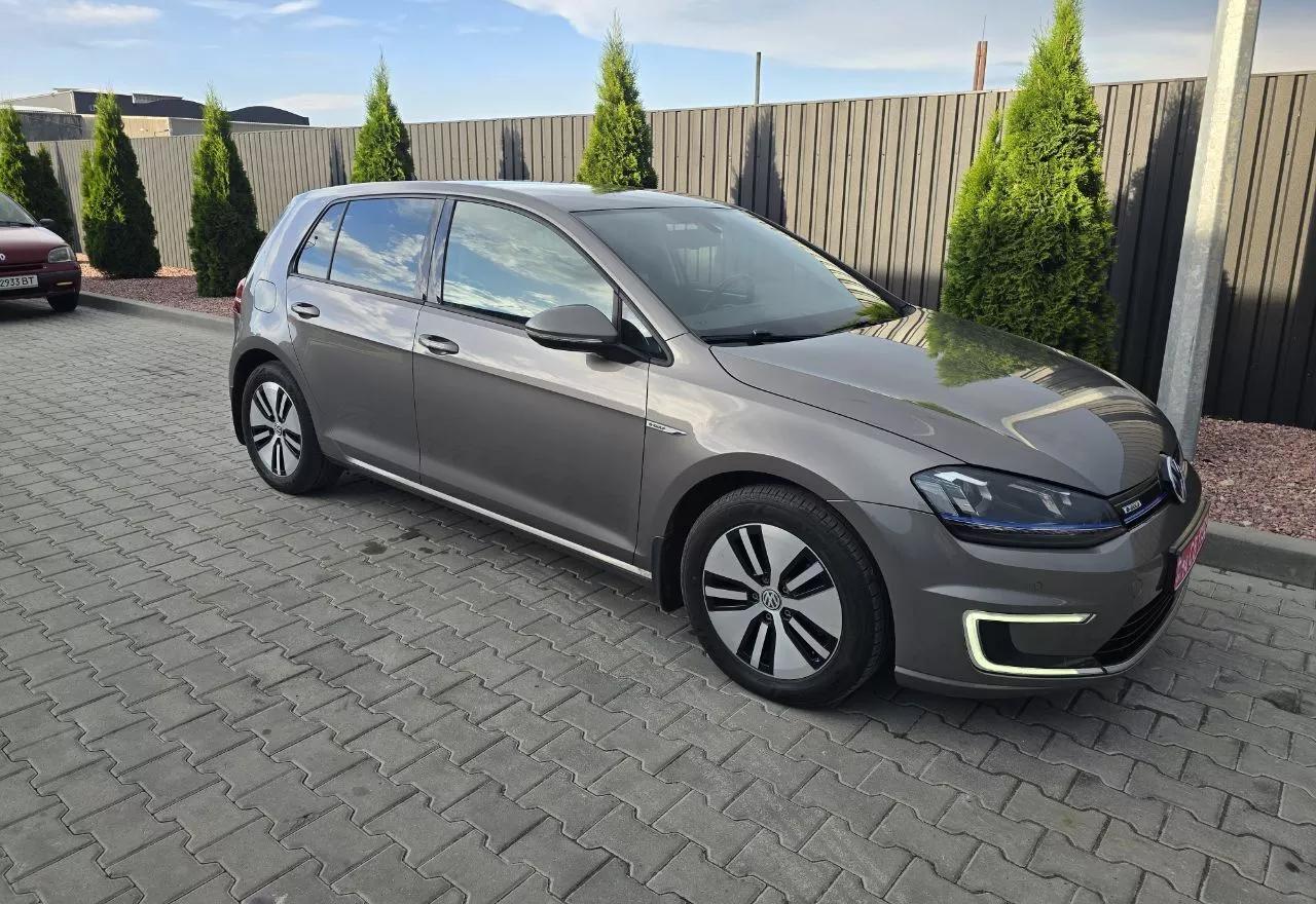 Volkswagen e-Golf  24 kWh 2015thumbnail51
