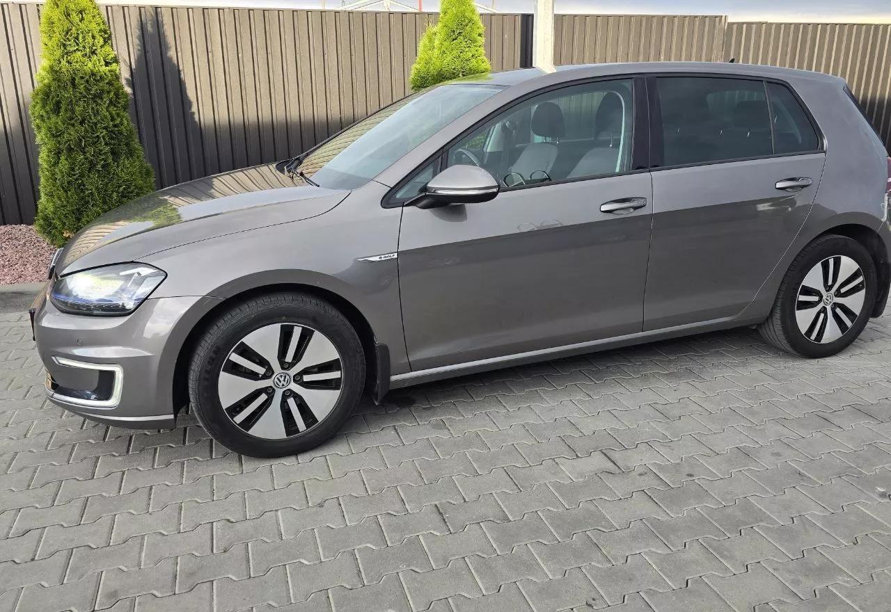 Volkswagen e-Golf  24 kWh 2015thumbnail81
