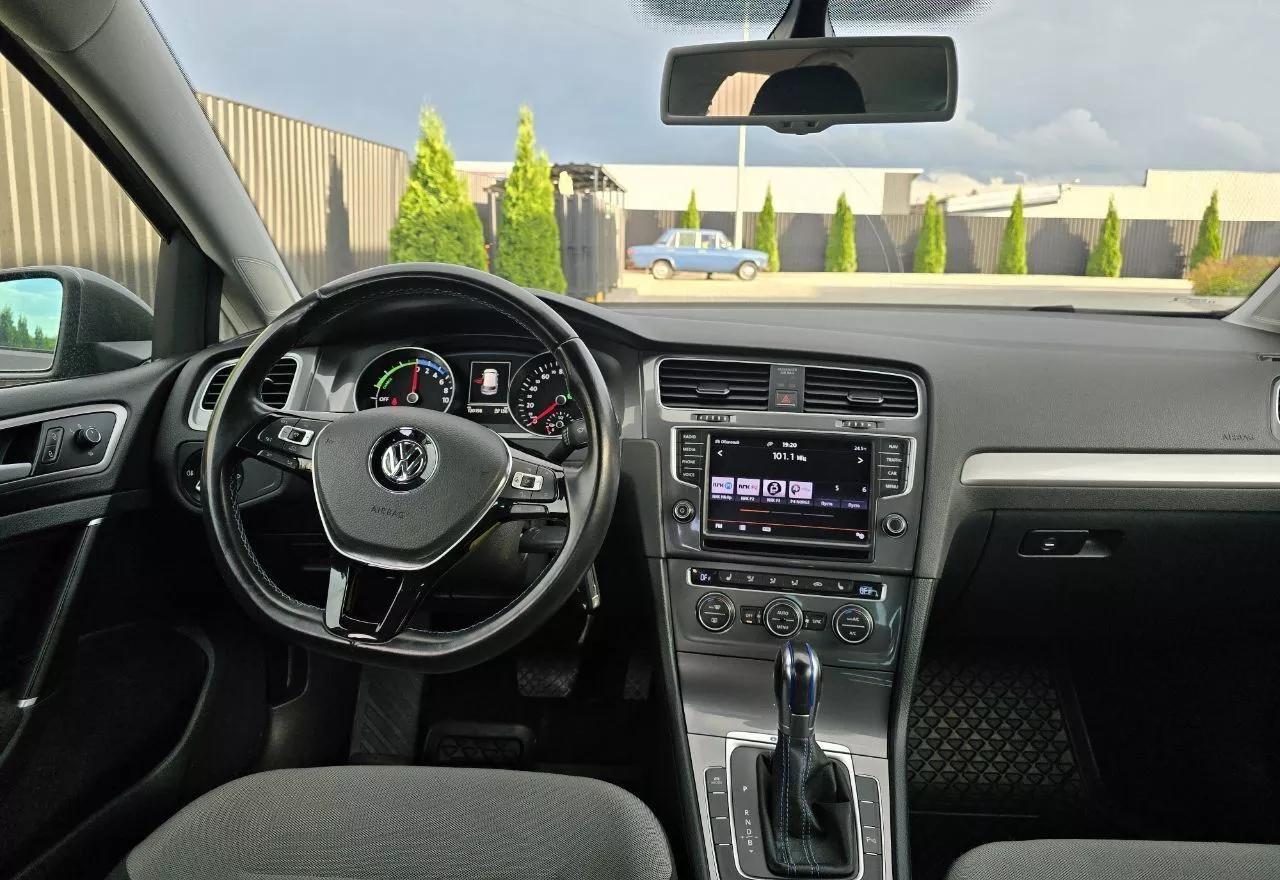 Volkswagen e-Golf  24 kWh 2015381