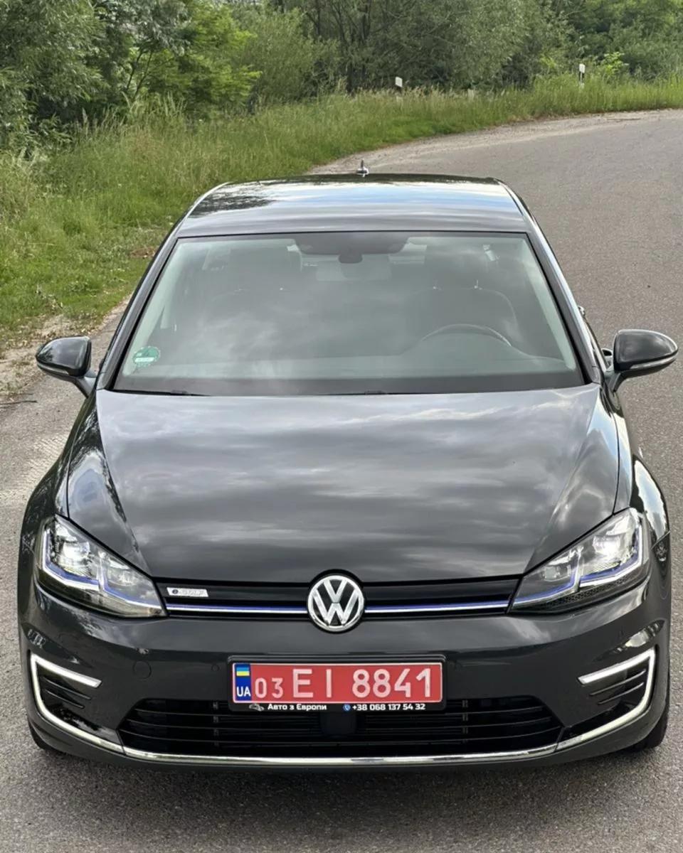 Volkswagen e-Golf  35.8 kWh 2020thumbnail321