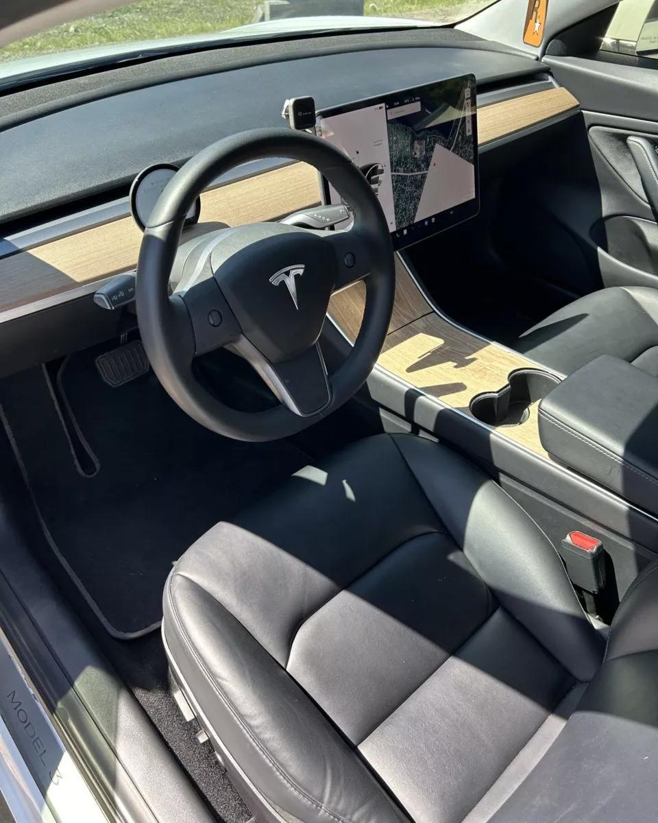 Tesla Model 3  75 kWh 2019331
