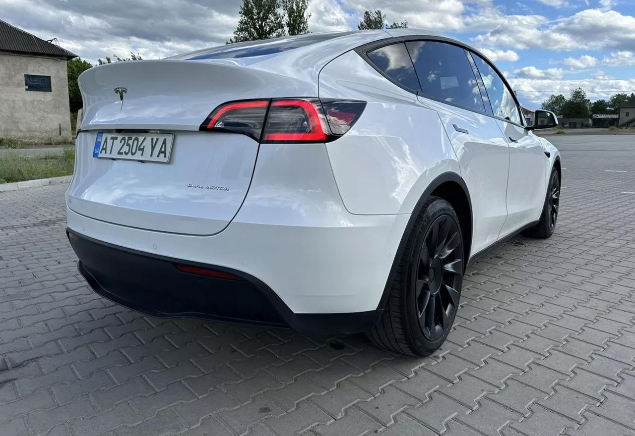 Tesla Model Y  75 kWh 2021101
