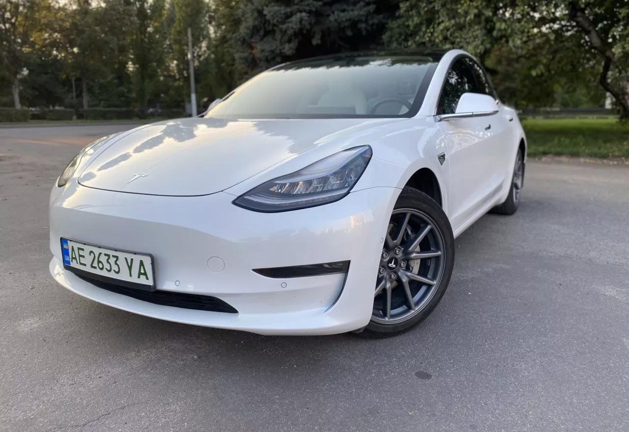 Tesla Model 3  63 kWh 201801
