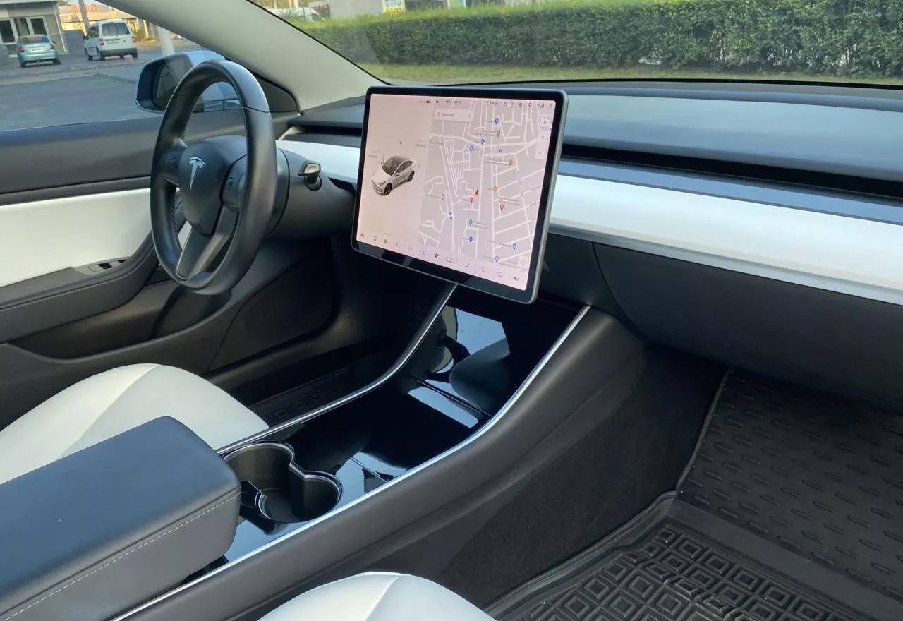 Tesla Model 3  63 kWh 201881