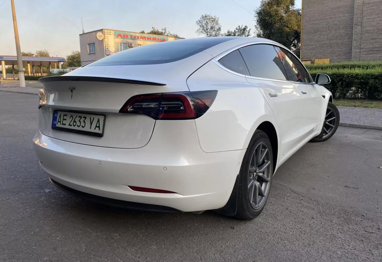 Tesla Model 3  63 kWh 2018thumbnail151