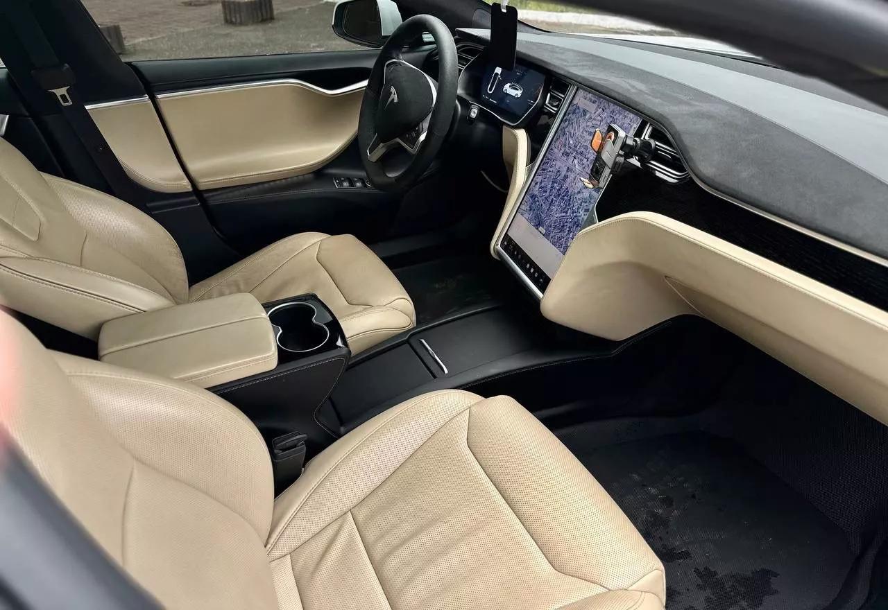 Tesla Model S  90 kWh 2017121