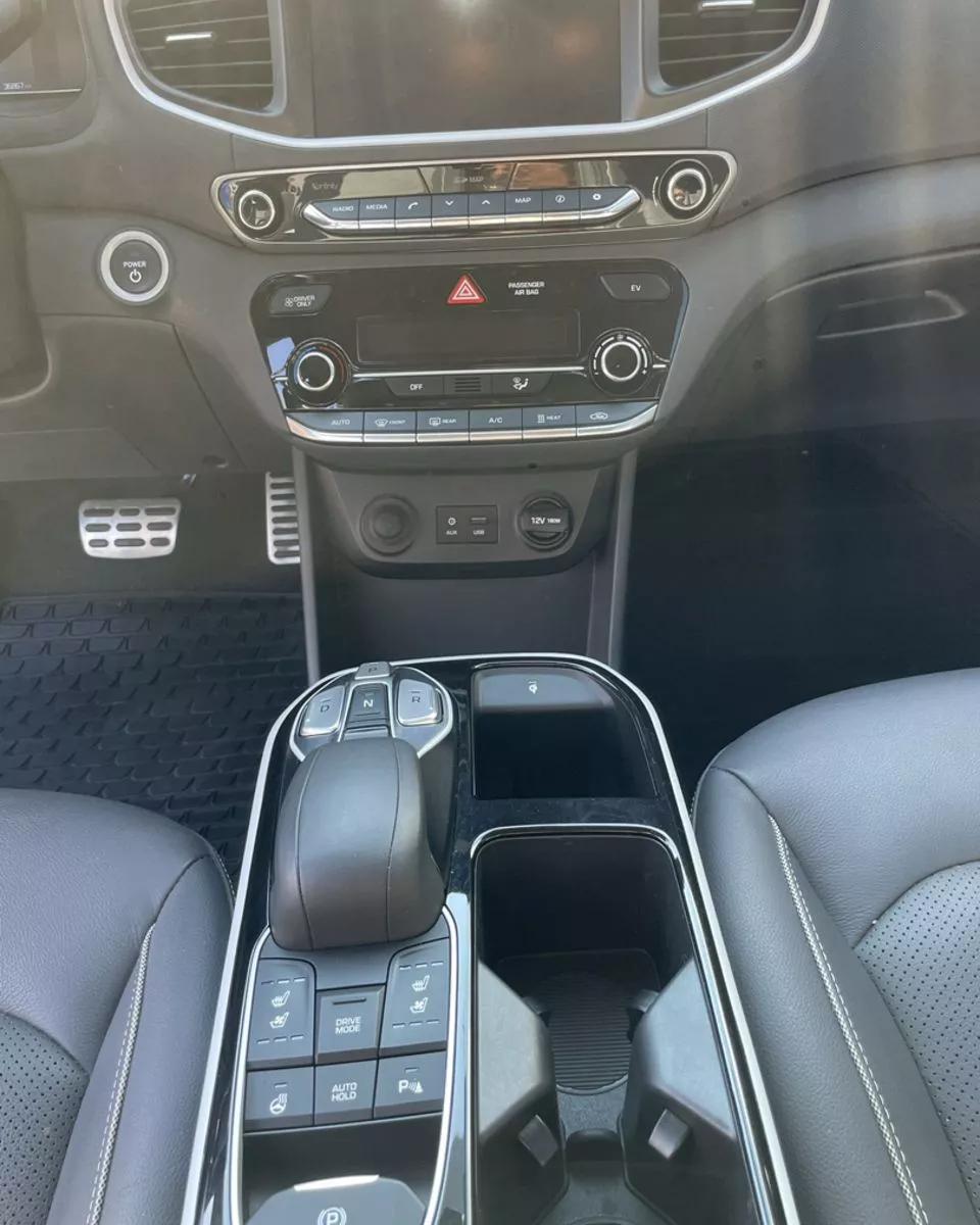 Hyundai Ioniq  2018thumbnail131