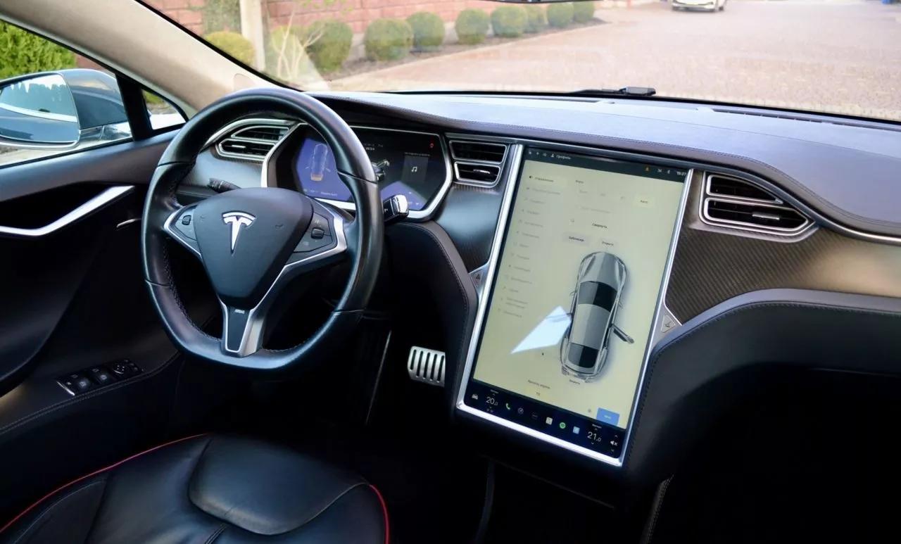 Tesla Model S  89 kWh 2015341