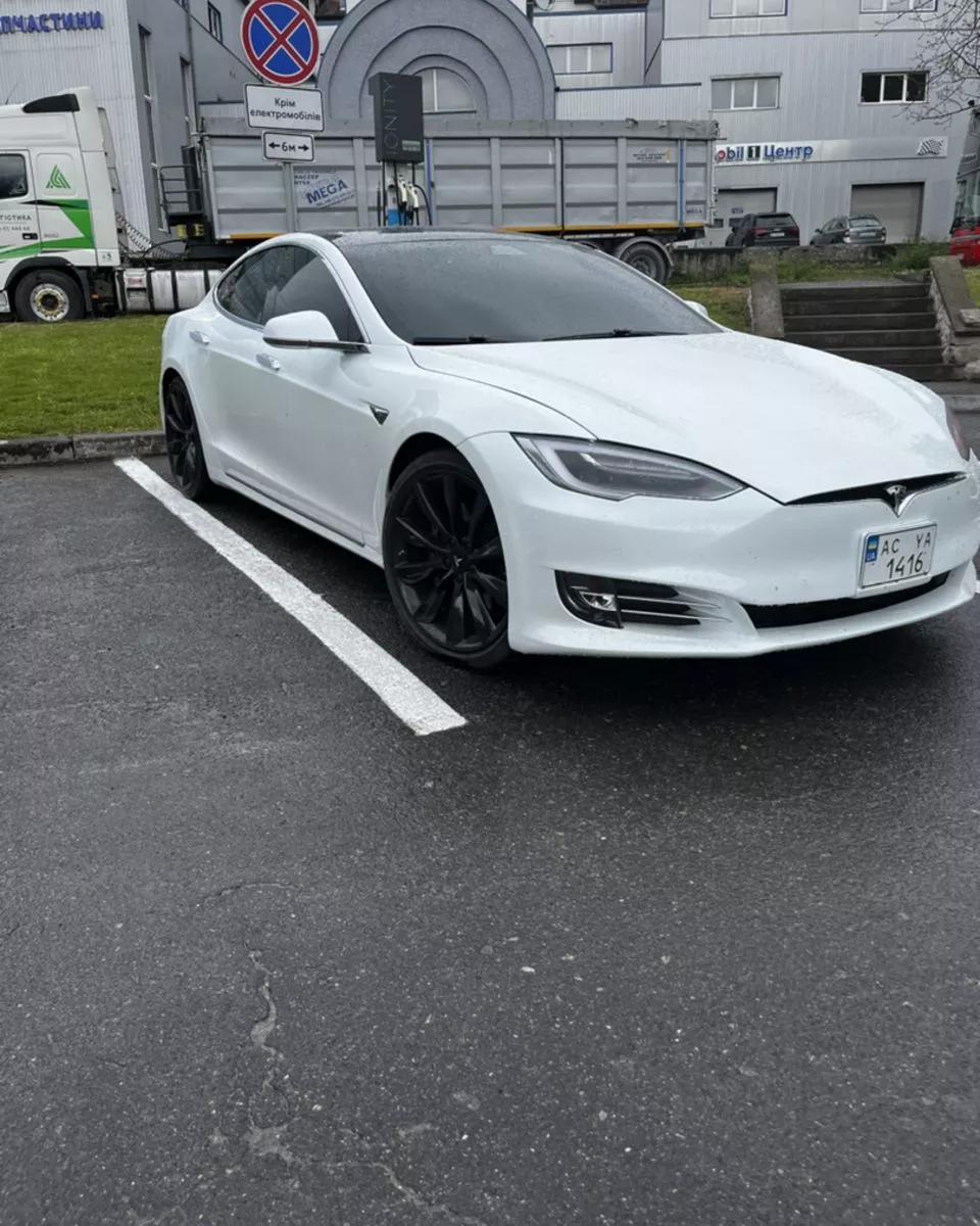 Tesla Model S  201931