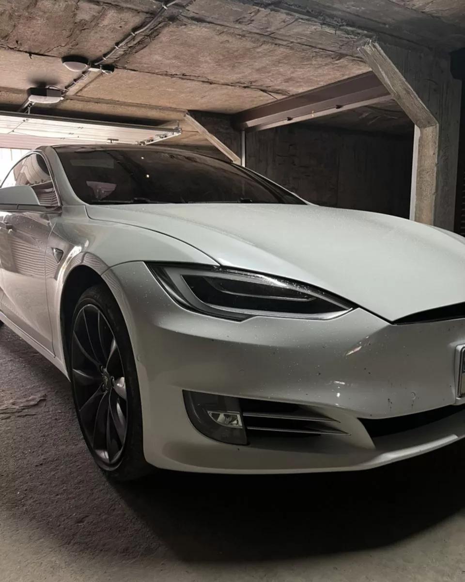 Tesla Model S  201961