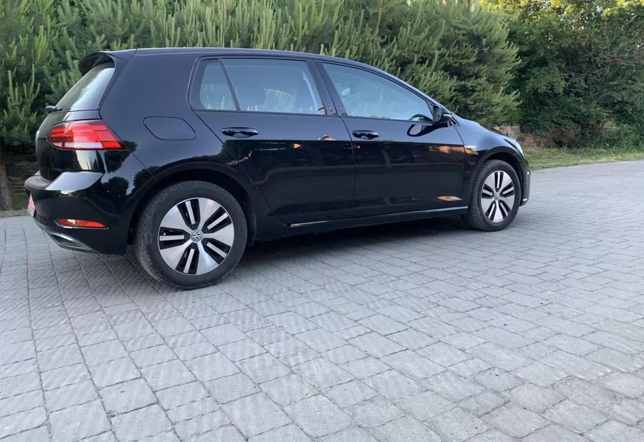 Volkswagen e-Golf  36 kWh 2018thumbnail31