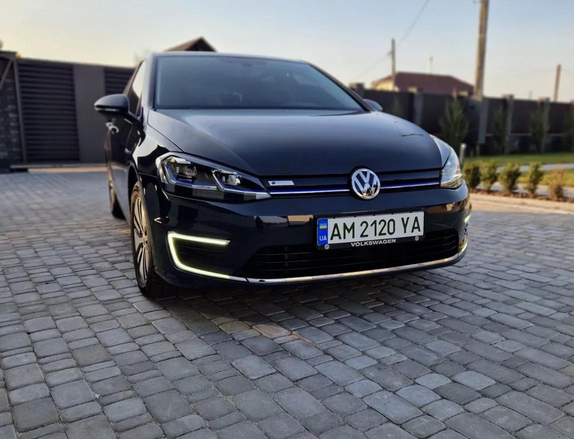 Volkswagen e-Golf  36 kWh 2020thumbnail151