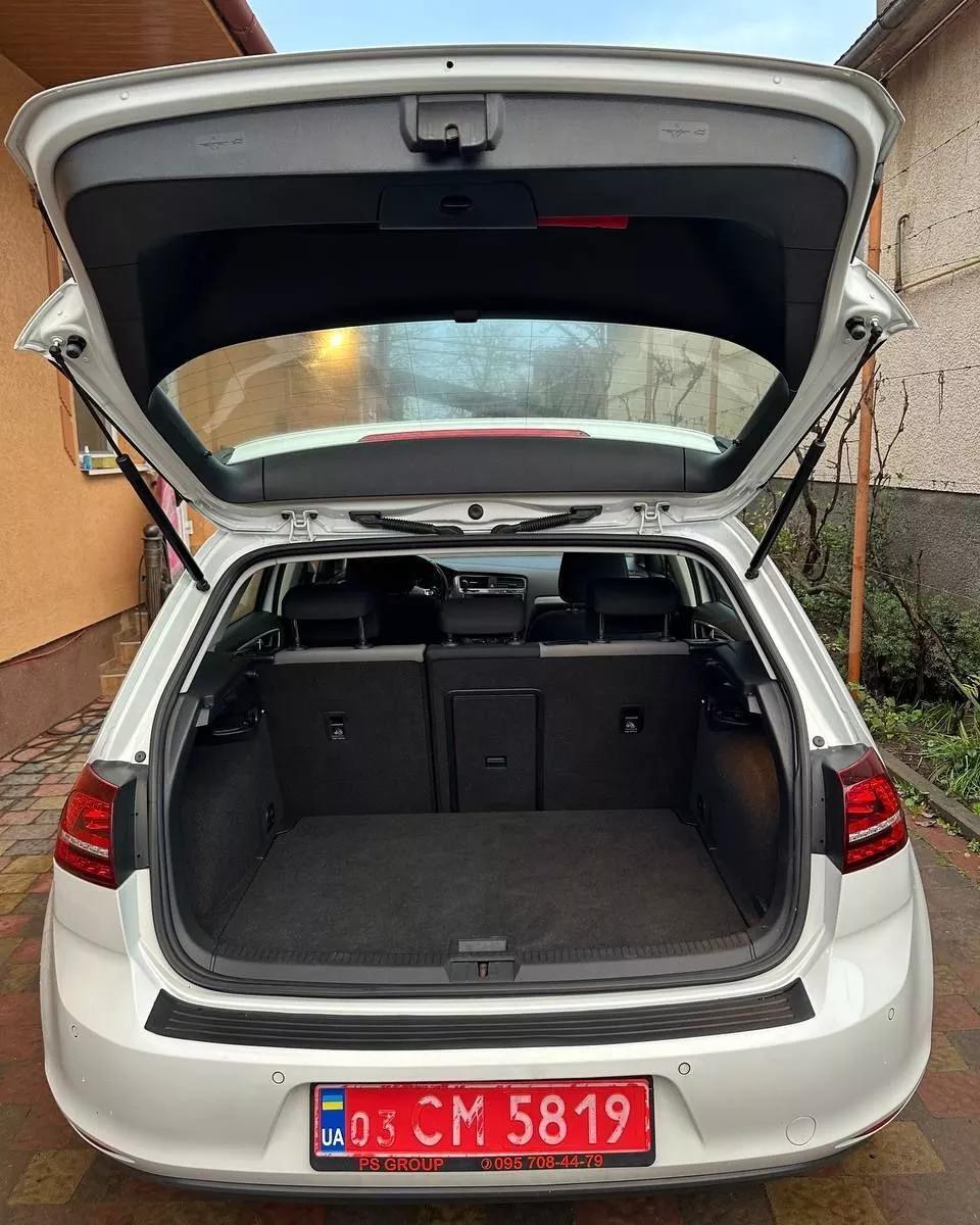 Volkswagen e-Golf  24 kWh 2014211