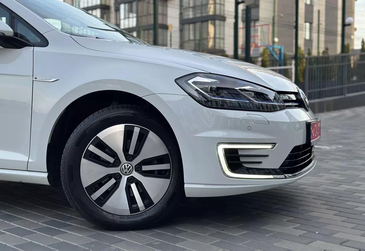 Volkswagen e-Golf  35.8 kWh 2020thumbnail11