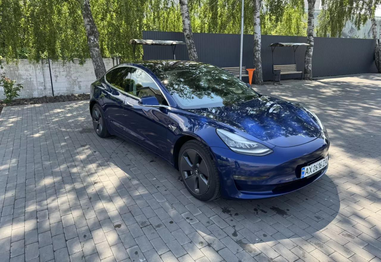 Tesla Model 3  201851