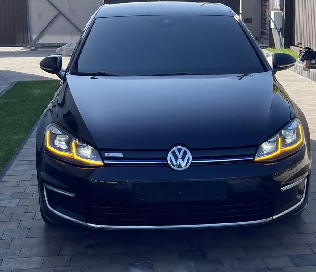 Volkswagen e-Golf  36 kWh 2018thumbnail21