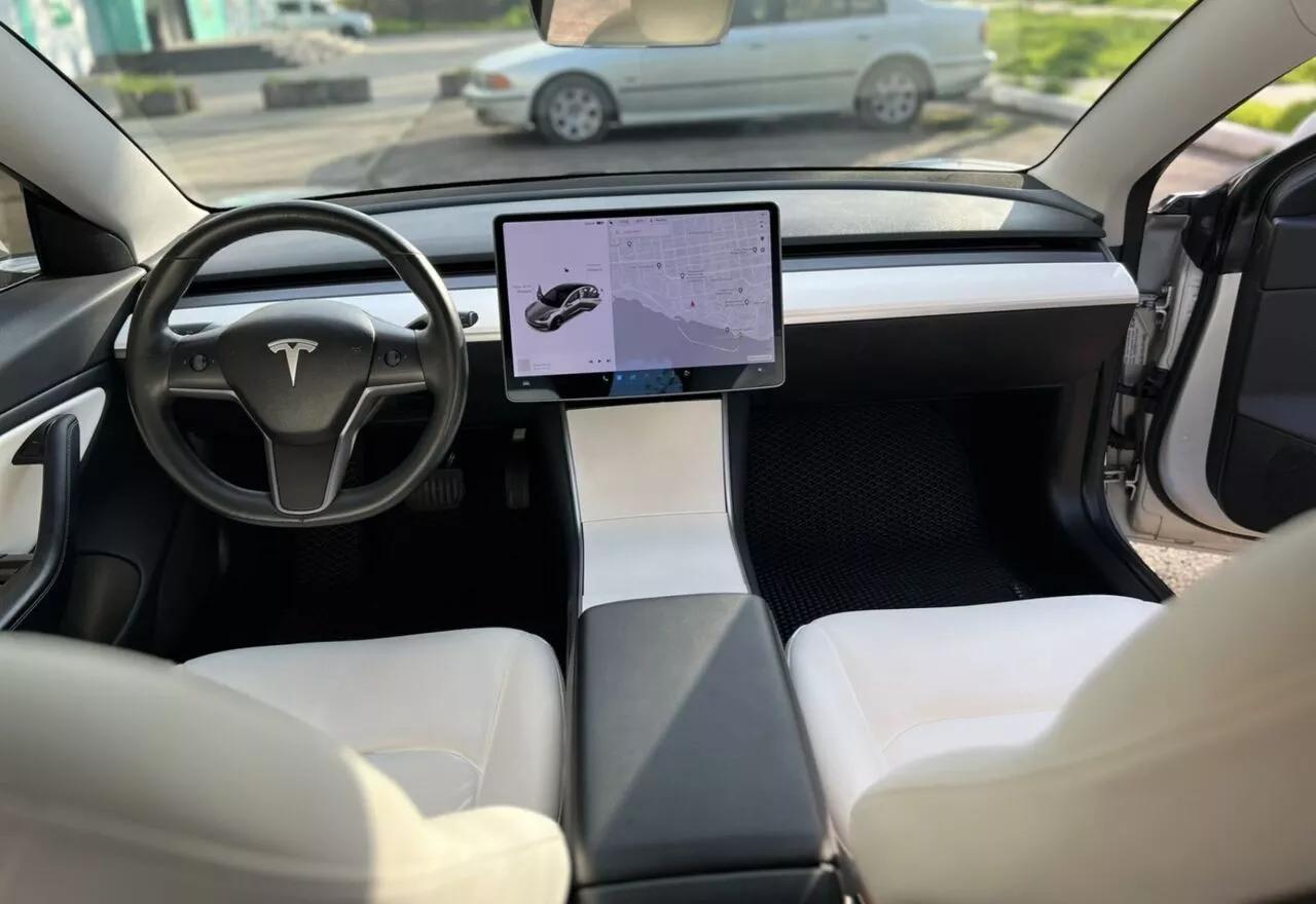 Tesla Model 3  80.5 kWh 2018231