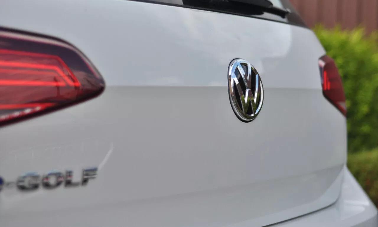 Volkswagen e-Golf  35.8 kWh 2020371
