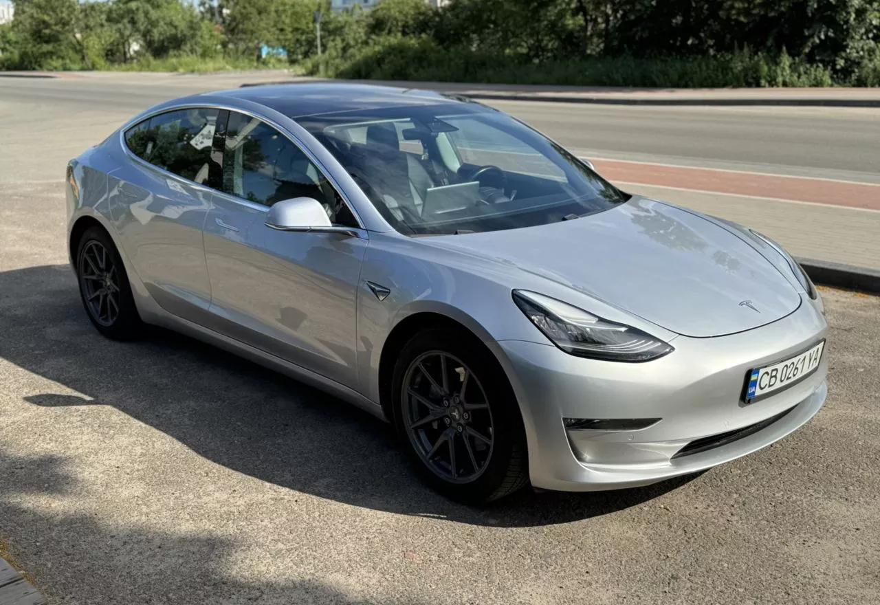 Tesla Model 3  201821