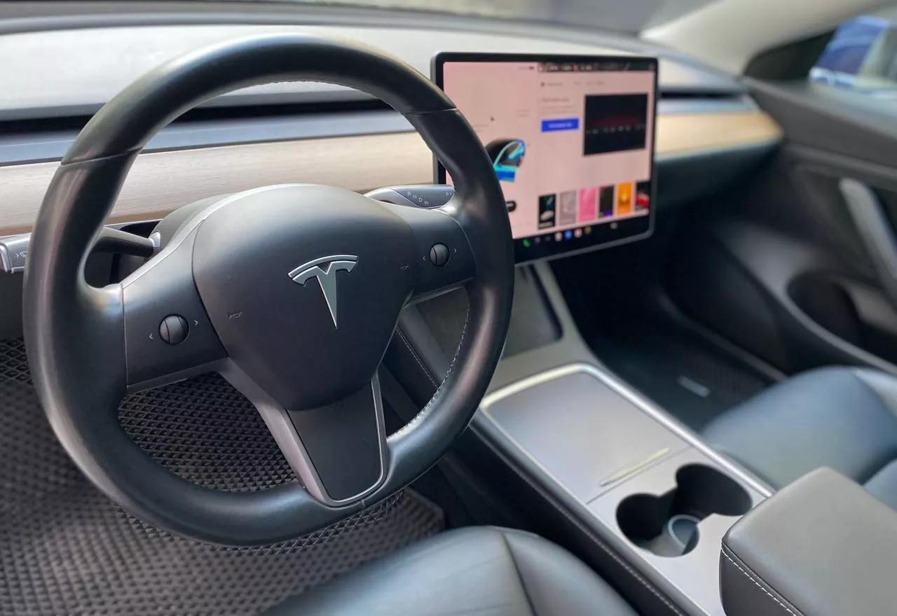 Tesla Model 3  75 kWh 2019231