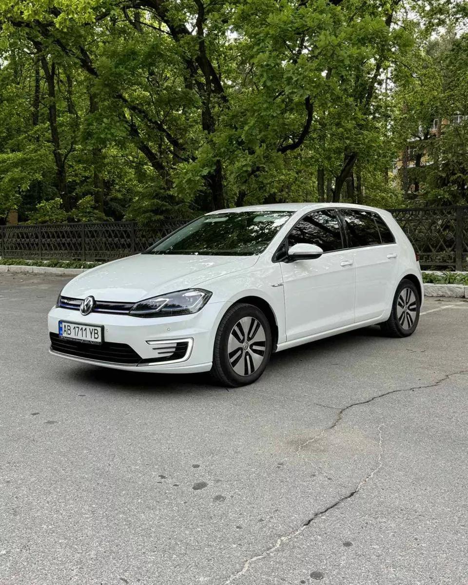 Volkswagen e-Golf  35.8 kWh 2020thumbnail61