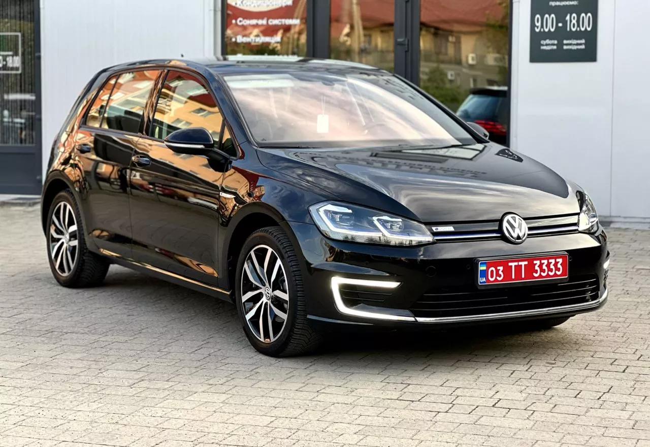 Volkswagen e-Golf  35.8 kWh 2020thumbnail01