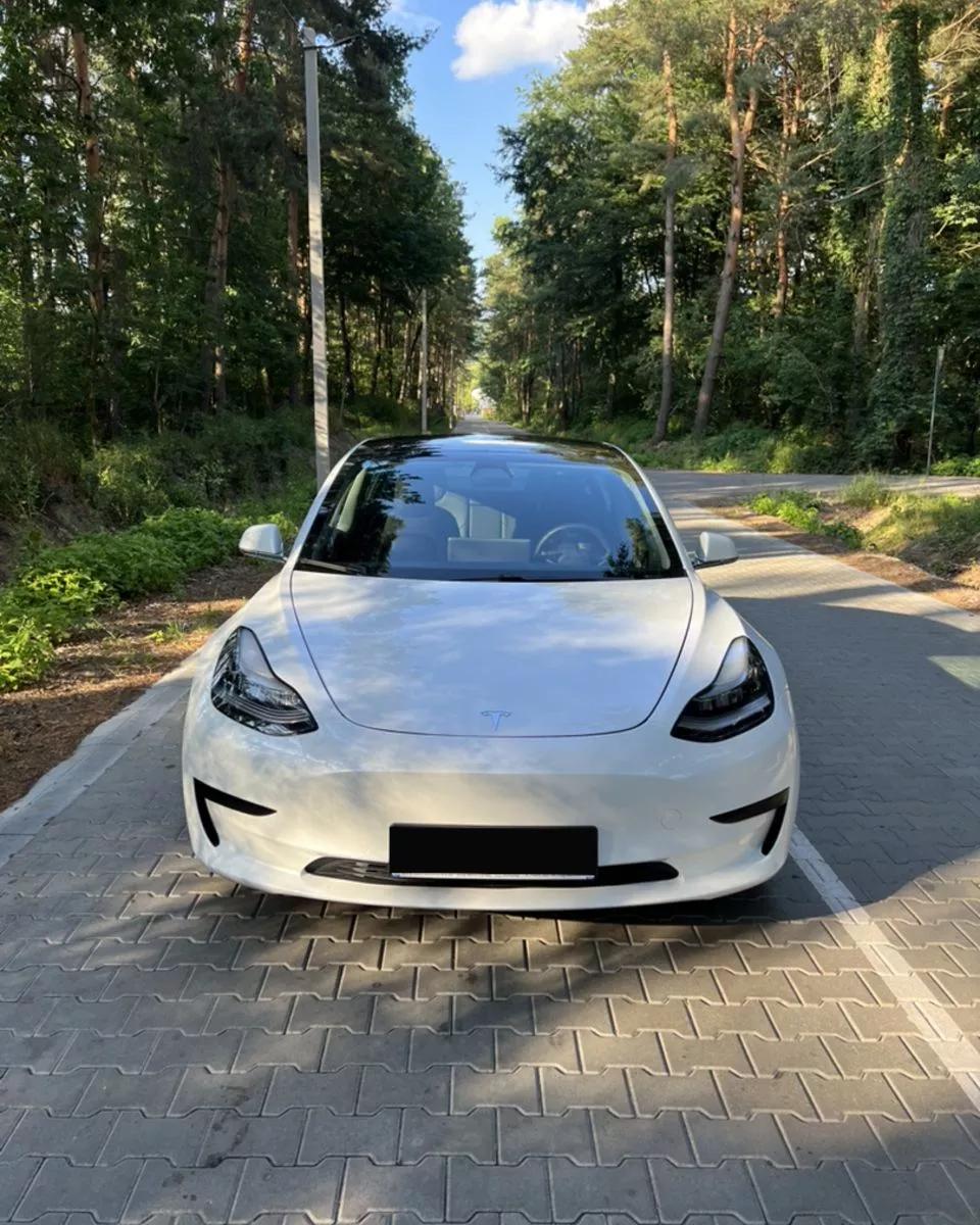 Tesla Model 3  2020thumbnail11