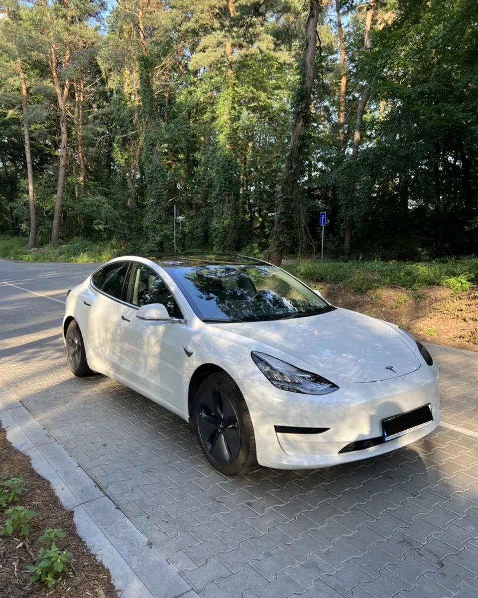 Tesla Model 3  202071