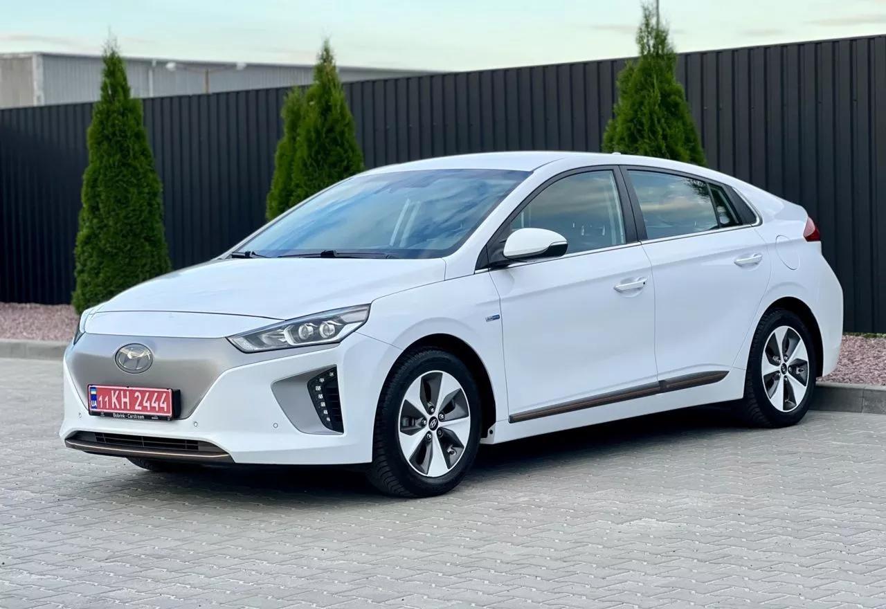 Hyundai Ioniq  2019thumbnail121