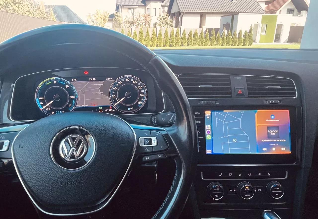 Volkswagen e-Golf  36 kWh 2018thumbnail361