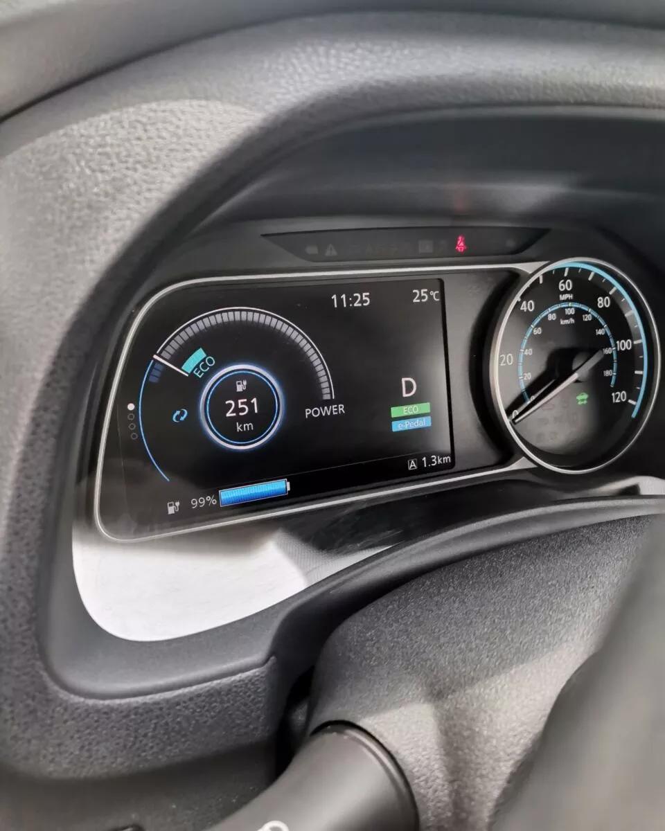 Nissan Leaf  40 kWh 2018thumbnail301