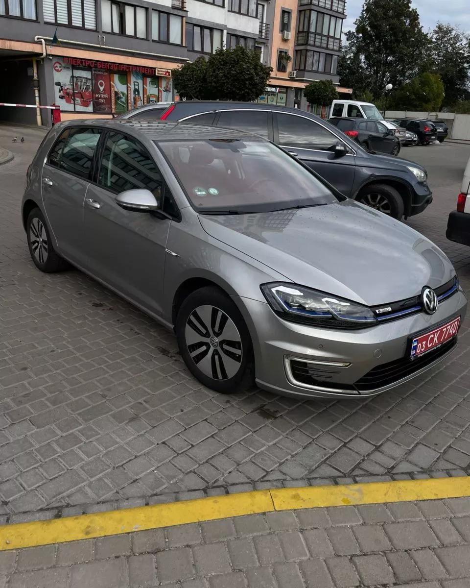 Volkswagen e-Golf  2019thumbnail81