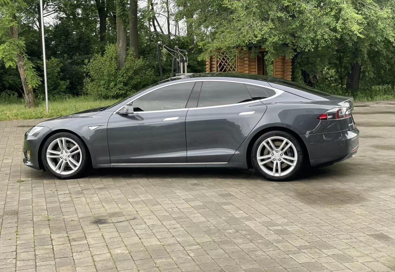 Tesla Model S  90 kWh 2015231