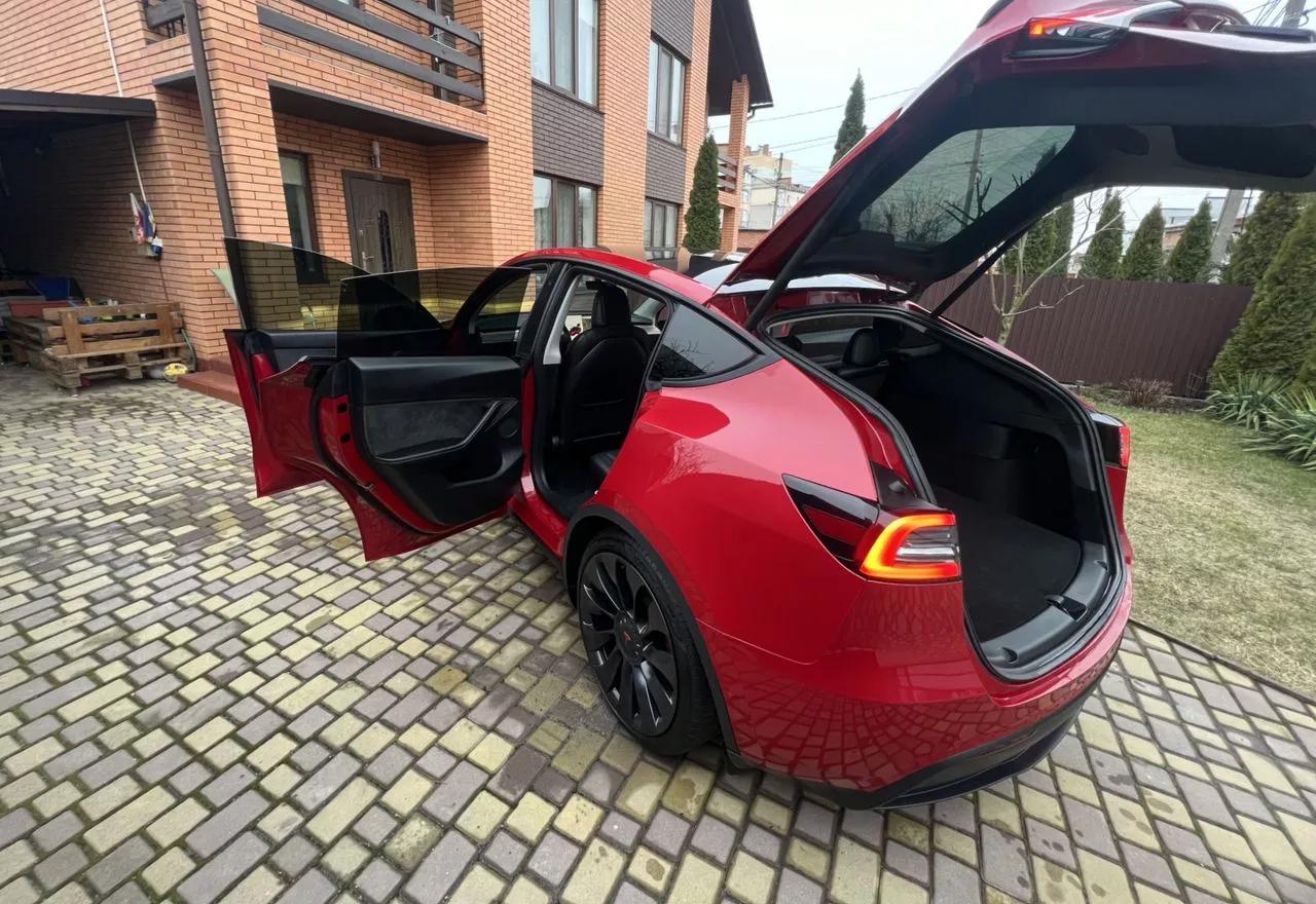 Tesla Model Y  82 kWh 2022241