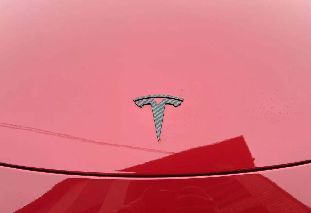 Tesla Model Y  82 kWh 2022thumbnail341