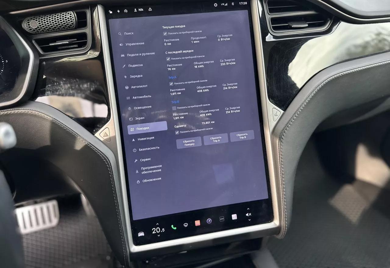 Tesla Model S  75 kWh 2018401