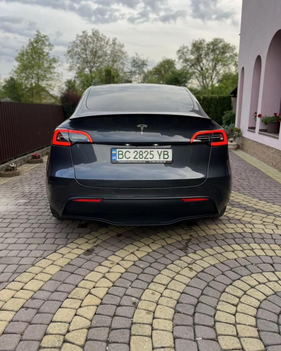Tesla Model Y  2021101