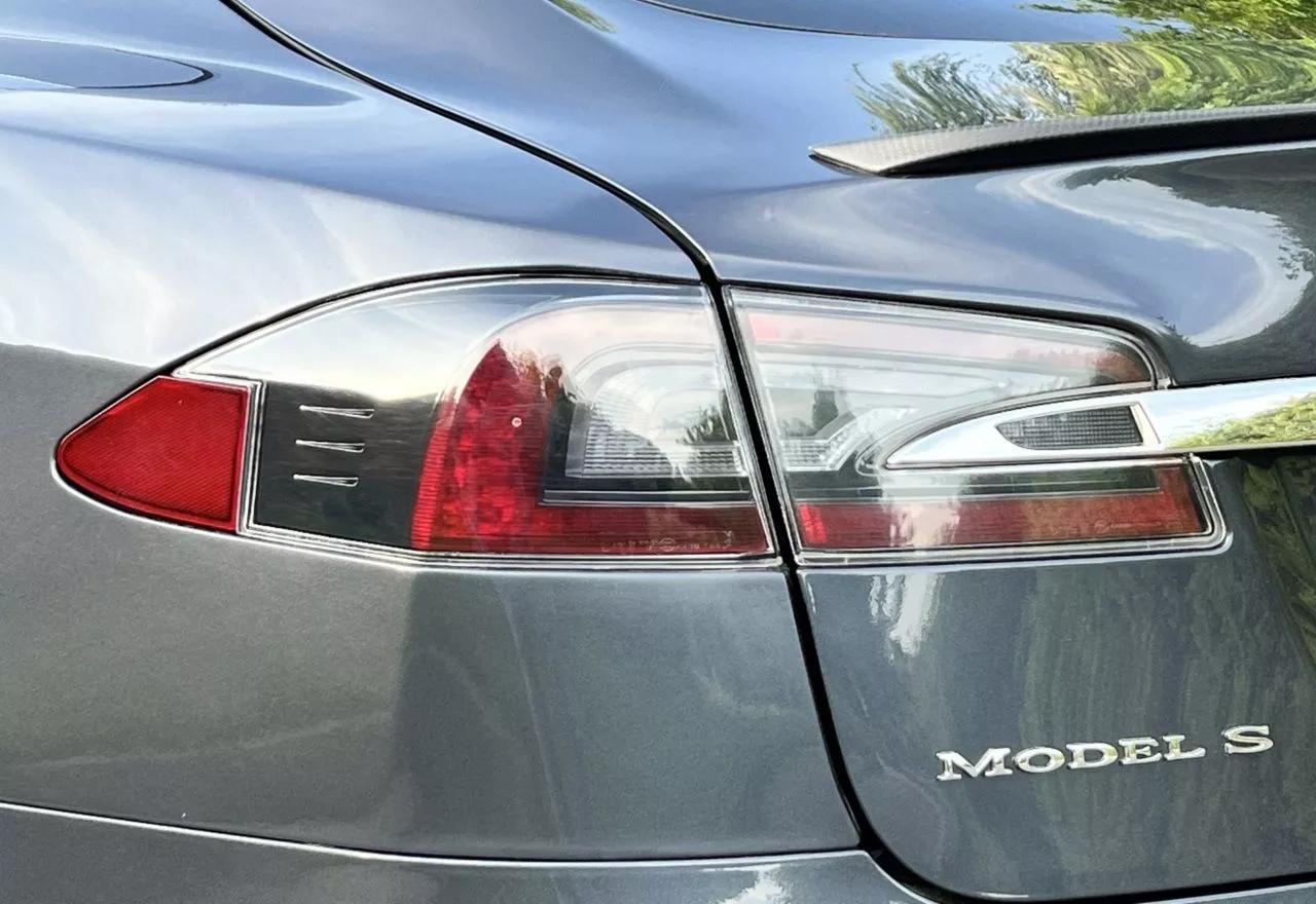 Tesla Model S  85 kWh 2015thumbnail271
