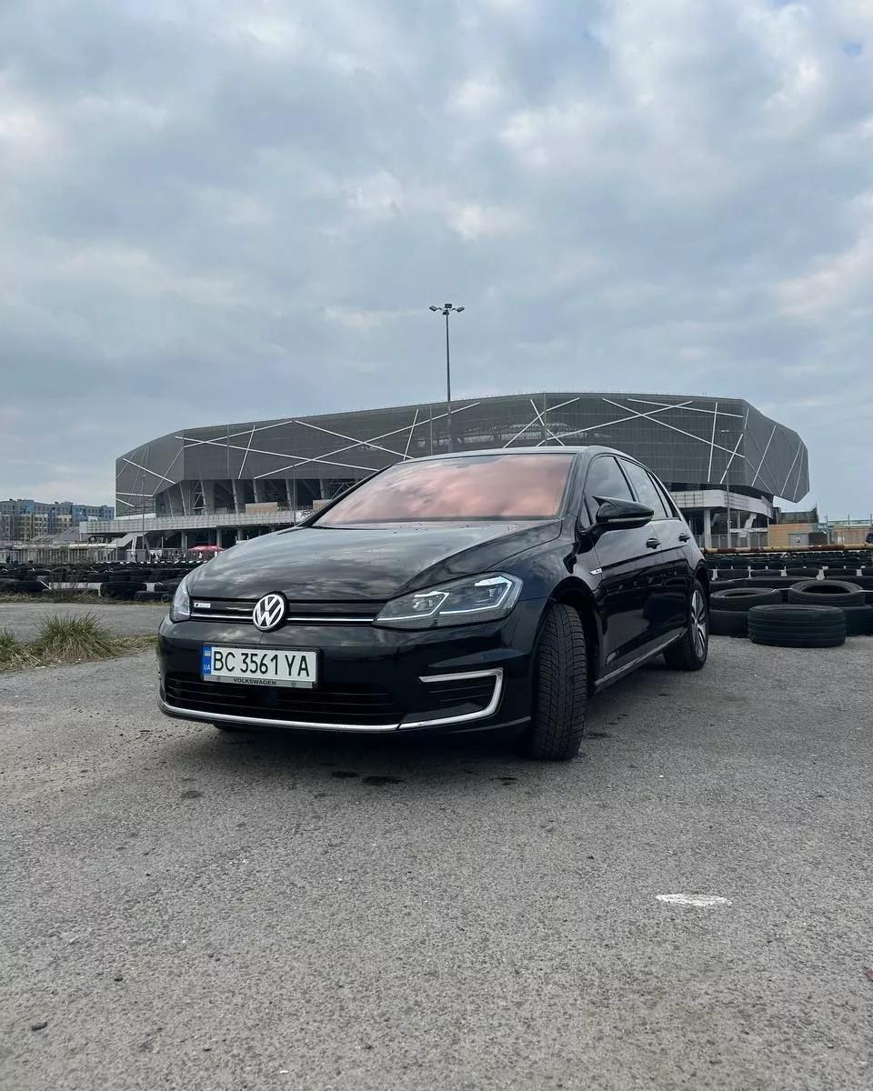 Volkswagen e-Golf  201901