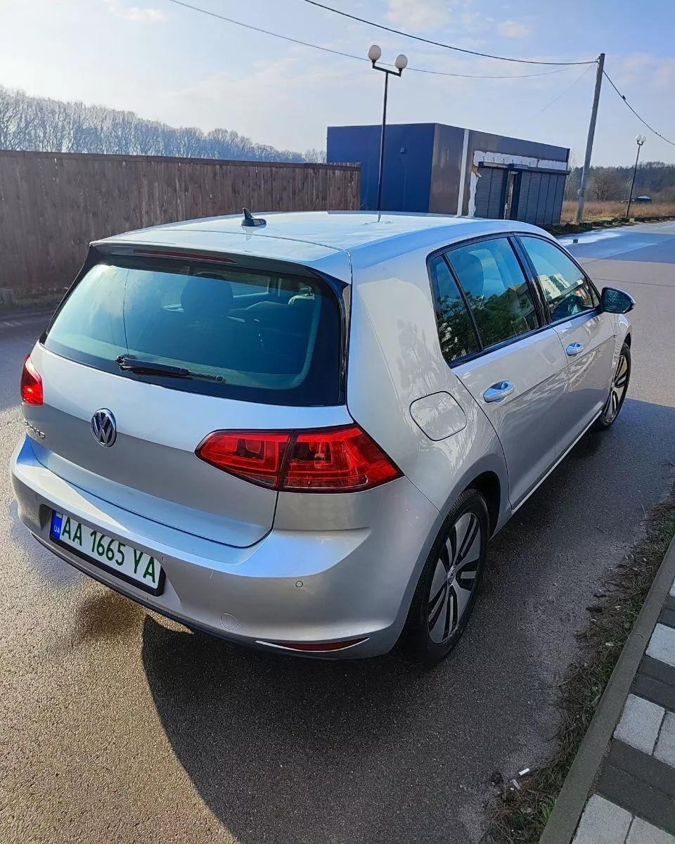 Volkswagen e-Golf  24.4 kWh 201581