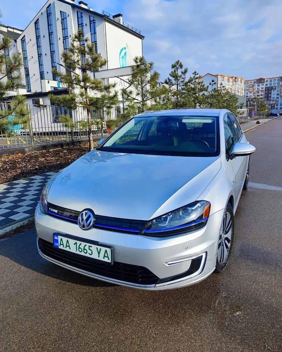 Volkswagen e-Golf  24.4 kWh 2015101