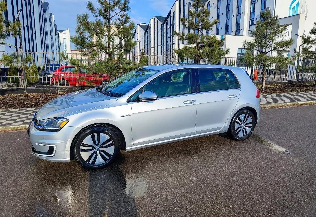 Volkswagen e-Golf  24.4 kWh 2015111