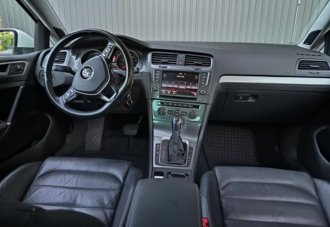 Volkswagen e-Golf  2014121