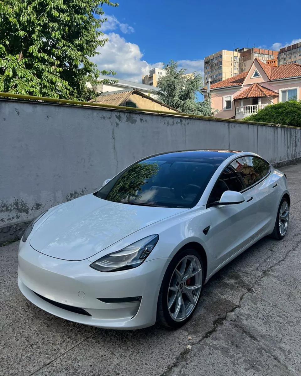 Tesla Model 3  201801