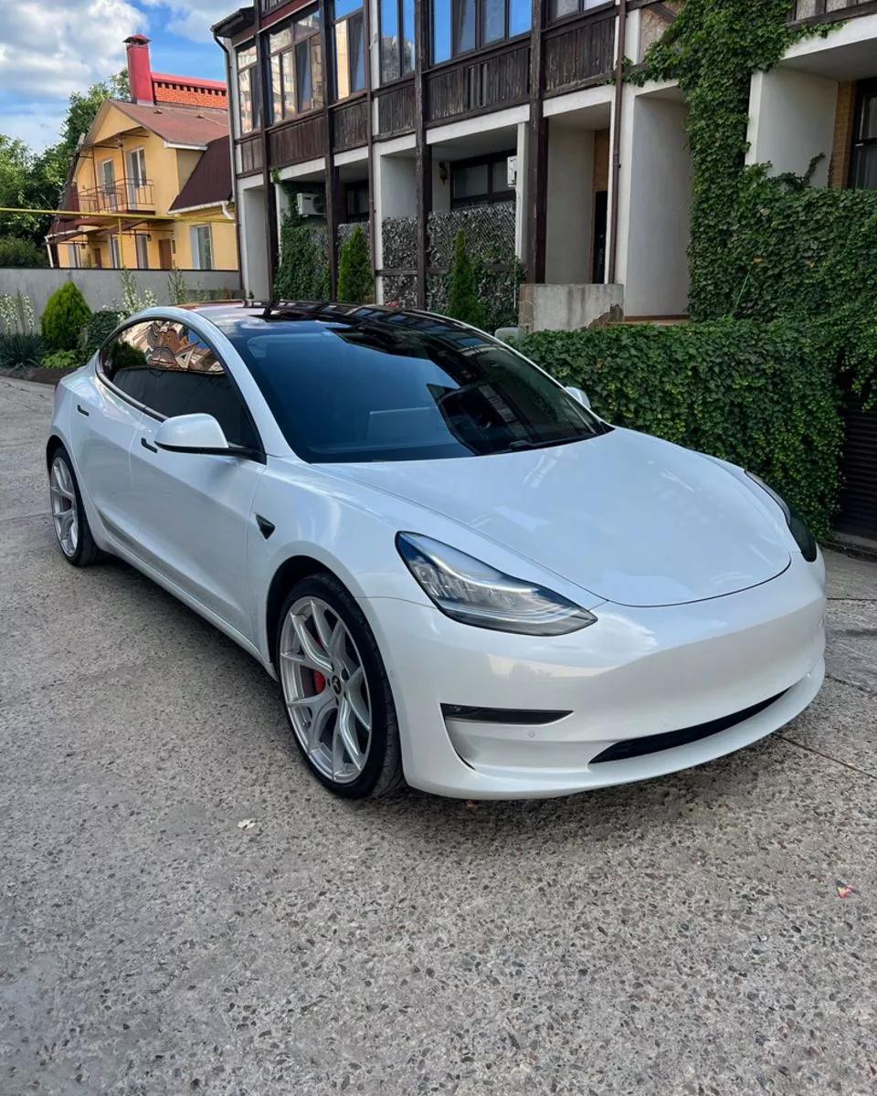 Tesla Model 3  201811