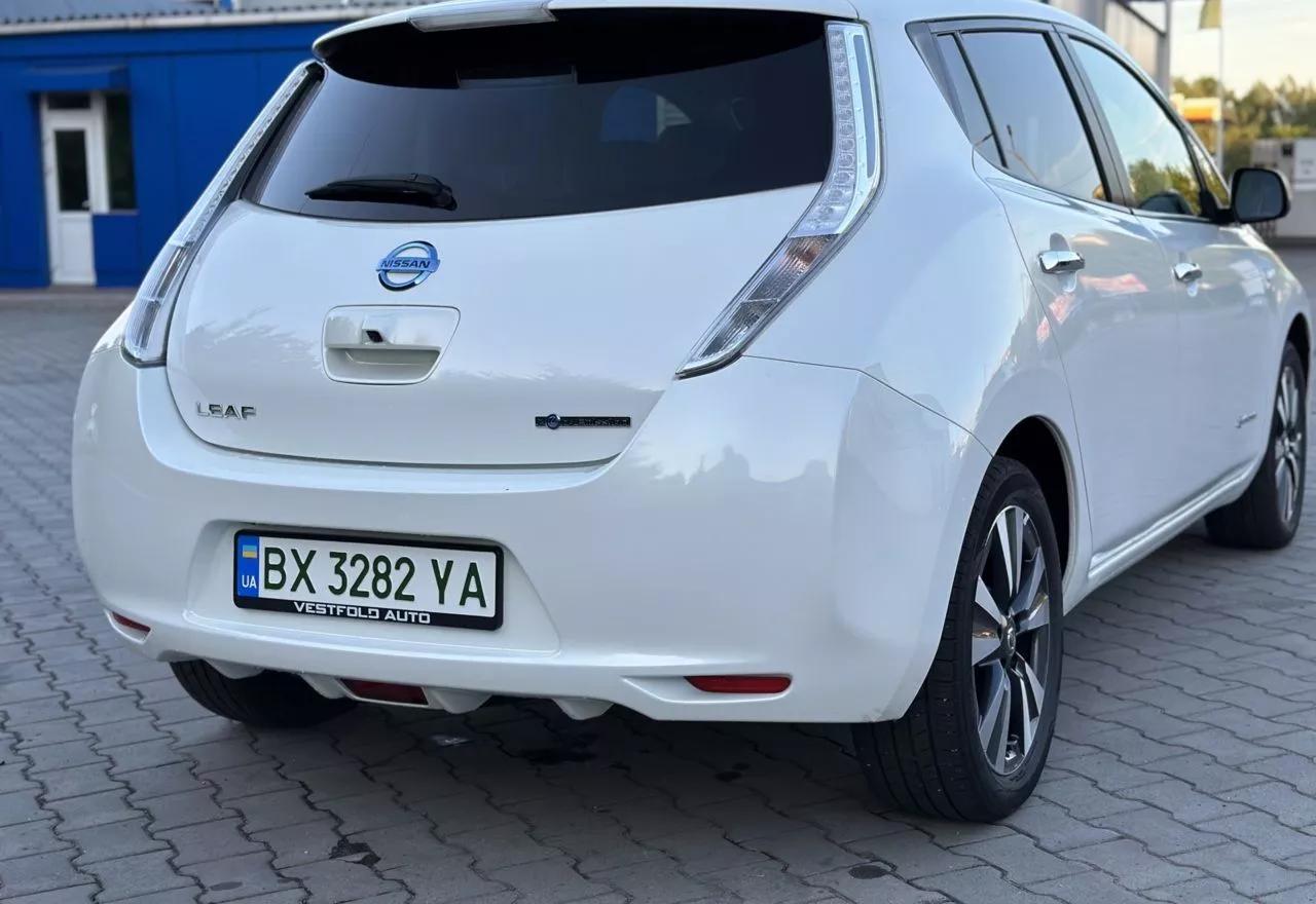 Nissan Leaf  30 kWh 2016111