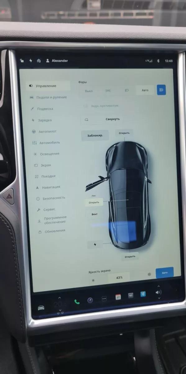 Tesla Model S  70 kWh 2015201
