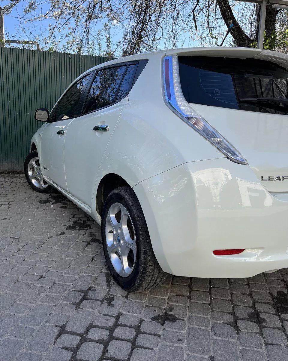 Nissan Leaf  24 kWh 201131