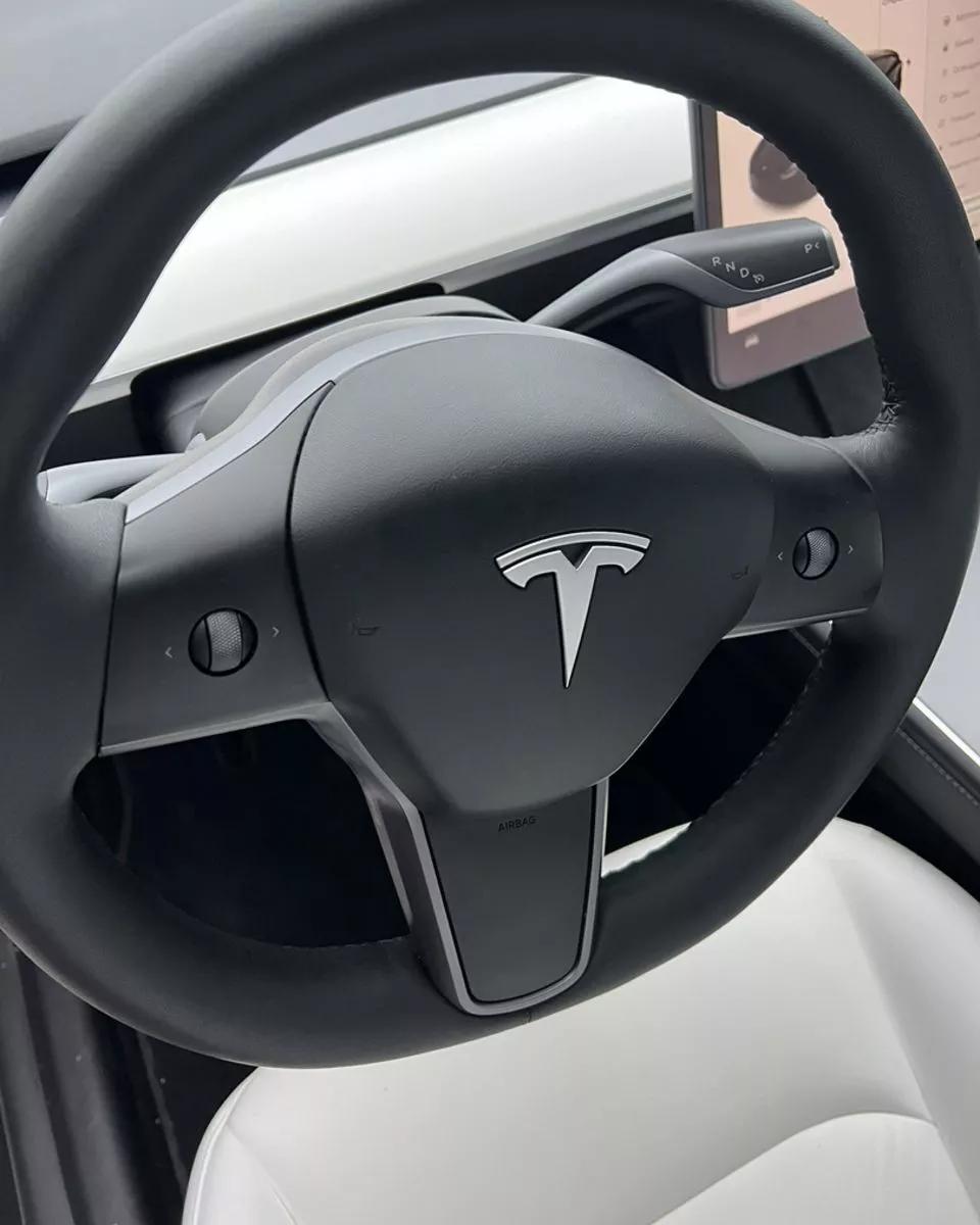 Tesla Model Y  85 kWh 2022211