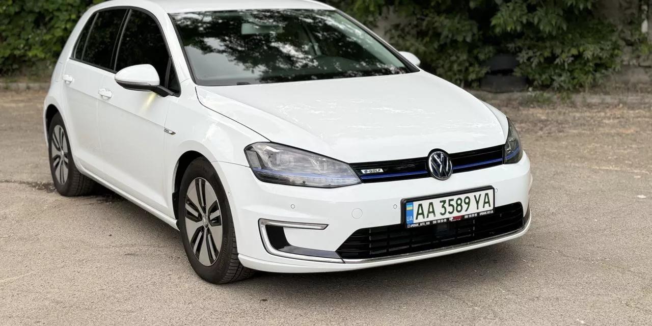 Volkswagen e-Golf  201401